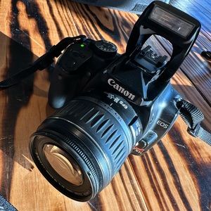 Canon Rebel DSLR XTI bundle + Tamron tele -Micro lens